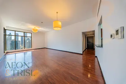 Exclusive Spacious 2Bed+Maids Green Lakes S1 JLT