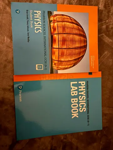 Pearson Edexcel International GCSE Physics Student Book + Lab Book (Pair)