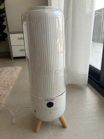 Tower Humidifier / Air Purifier - Good Working Condition
