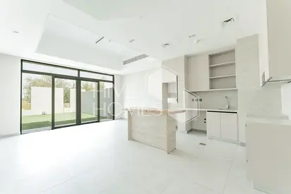 Burj Khalifa View | Single Row | Unfurnished