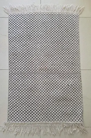 Handwoven Small Black  White Diamond Rug with Fringe