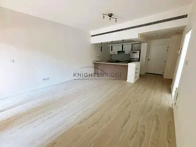 Contemporary Living | Fully Upgraded | Vacant Unit