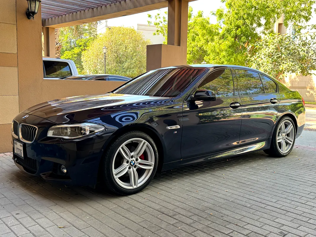 BMW 5-Series 2015 — photo 1 of 7