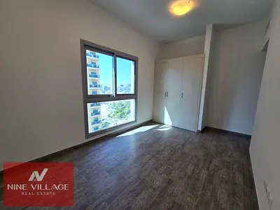 LUXURY 2 BHK - SPACIOUS LAYOUT - ELEGANT LIVING - FAMILY BUILDING ONLY