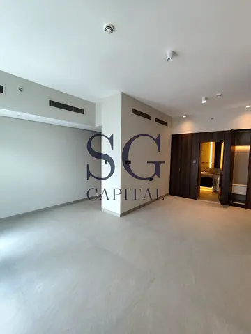 Modern Studio in Stonehedge, JVC | Sleek Design