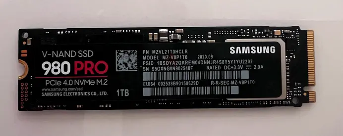 Samsung 980 PRO 1TB PCIe 4.0 NVMe M.2 SSD