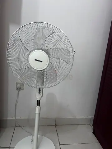 Pedal fan for sale in Abu Dhabi city