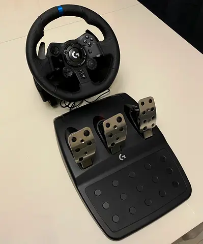 Logitech G923 Steering Wheel and Pedals - Excellent Condition