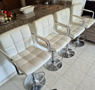Set of 4 White Leather Swivel Bar Stools with Chrome Base
