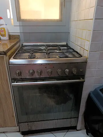 Used freestanding gas cooker with oven - needs cleaning