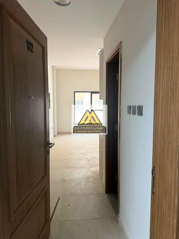 غرفه وصاله \2 حمام \بلكونه \ تكييف مركزي \ اطلاله مفتوحه \ مساحه كبيره