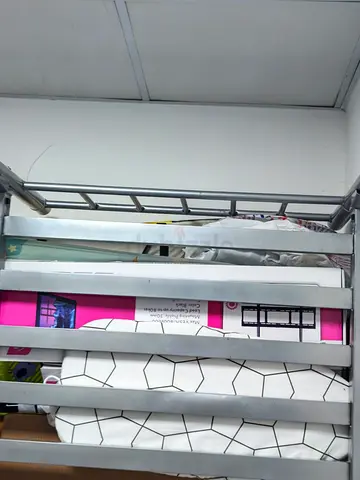 Single metal bunk/loft bed frame with mattress