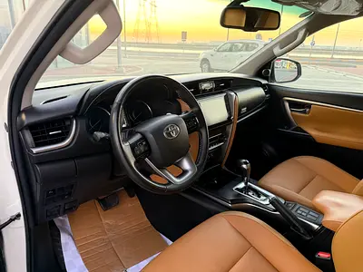 2021 Toyota FORTUNER — фото 12