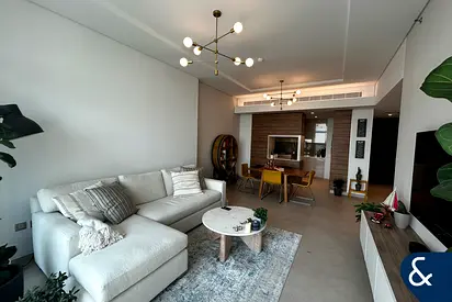 Luxury Living | Low Floor | Vacant Now