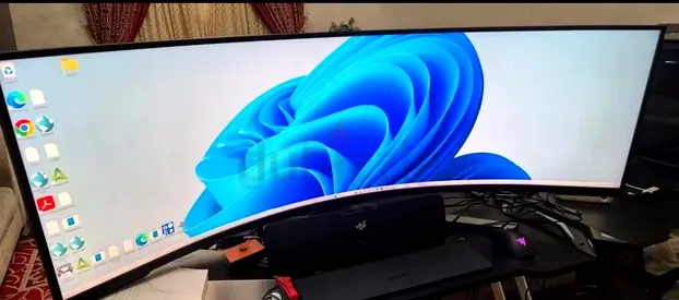 samsung UltraWide 57 inch Gaming monitor 240hz