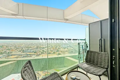 Furnished Studio | High Floor | Skyline