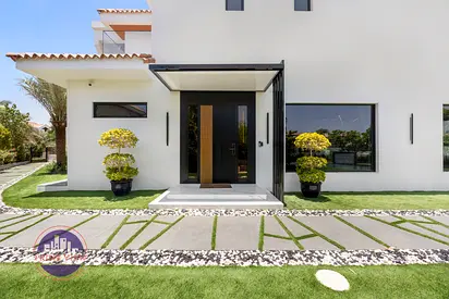Exclusive Mansion Villa | Upgraded| Large Corner Plot | Full Lake & Skyline Views