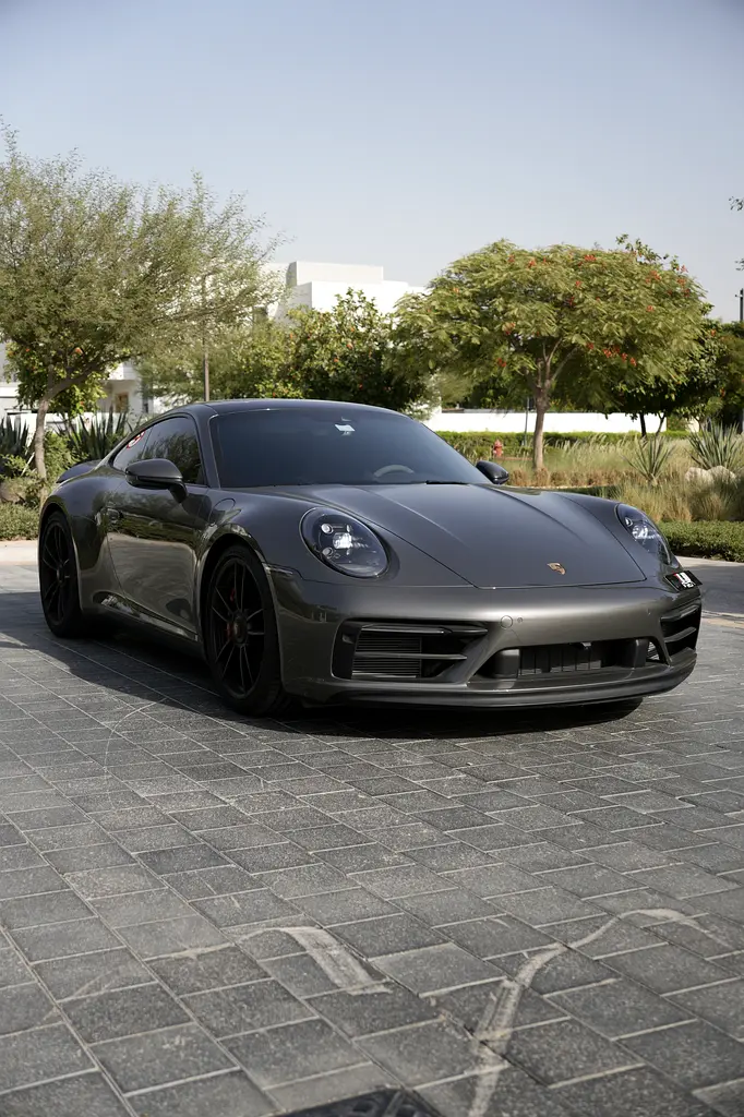 Porsche 911 2024 — photo 1 of 20