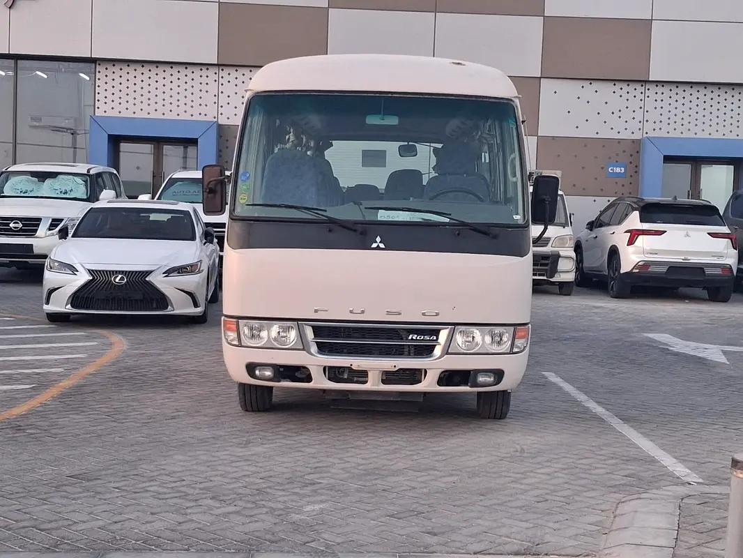 Mitsubishi Fuso Rosa 2024