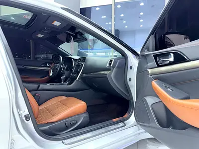 2022 Nissan MAXIMA 照片 9