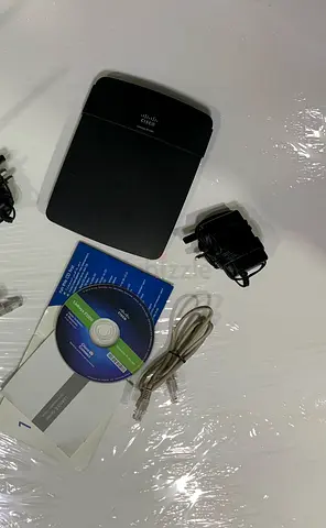 routers Cisco Linksys with power adapters and network cables - working condition -