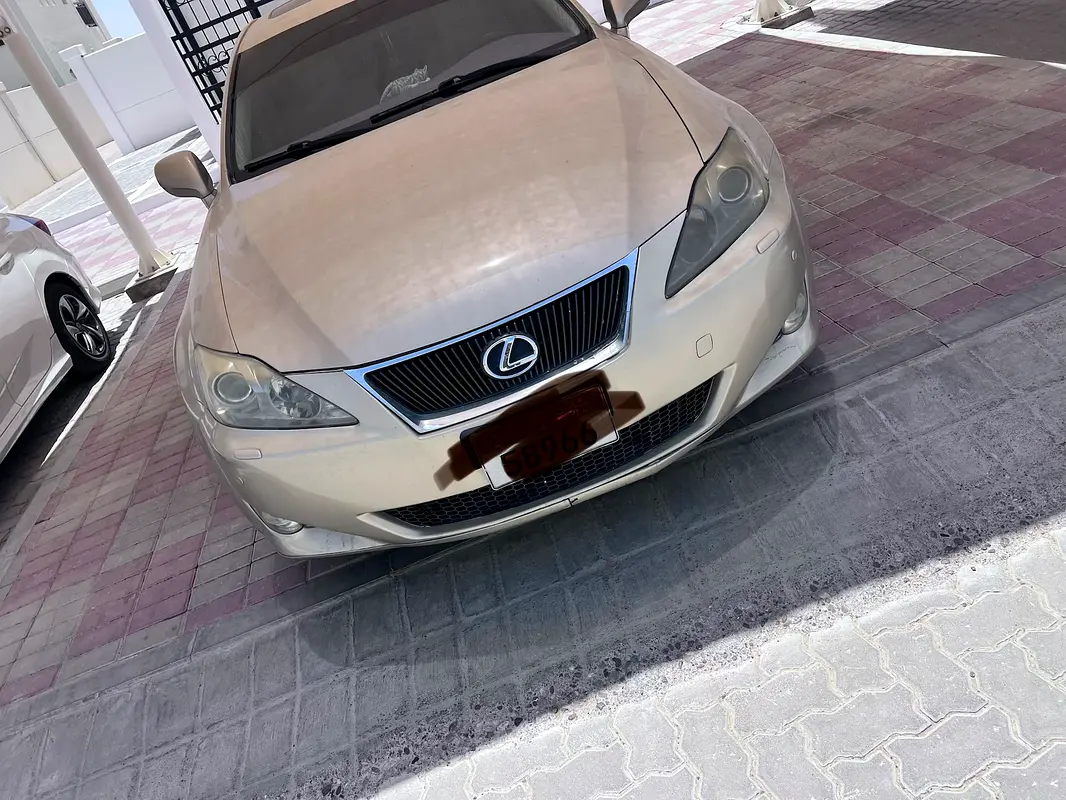 Lexus IS-Series 2008 — photo 1 of 10