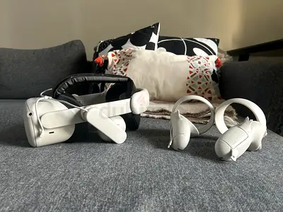 Meta Quest 2 (2020 Model)
