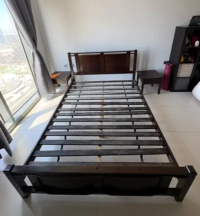 Wooden bed + 2 bedside tables (set)