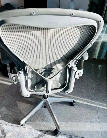 Ergonomic Herman Miller aeron Classic chair Size C Gray Color