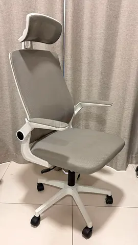 Ergonomic Grey Office Chair with Headrest — Flawless Condition