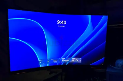 Samsung Odyssey Neo G8 series) is a premium 32-inch 4K curved gaming monitor. It features a Quantum