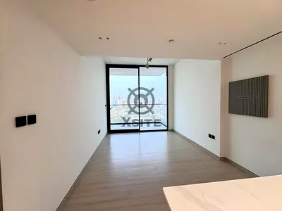 Elegant 1 BR | Great Amenities | High Floor