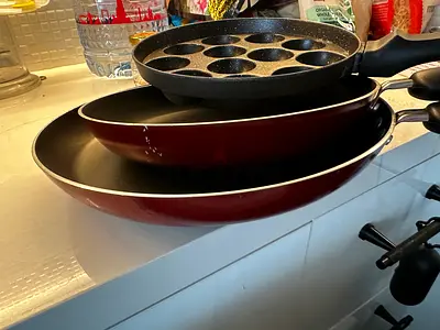 Set of 3 Non-stick Frying Pans + Egg/Takoyaki Pan - Good Condition