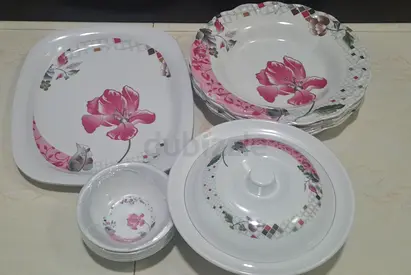 Melamine dinner set (15 pieces) brand new