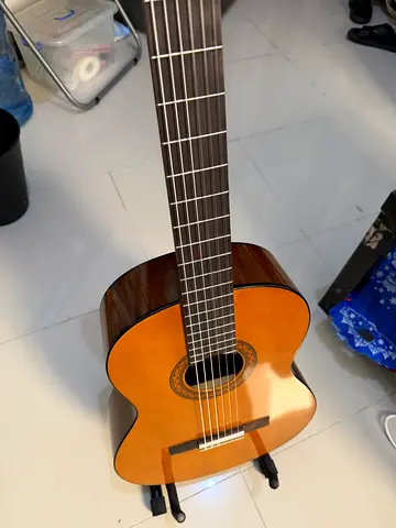 Yamaha C40 Classical Guitar – Excellent Condition + Bag (Great for Beginners)