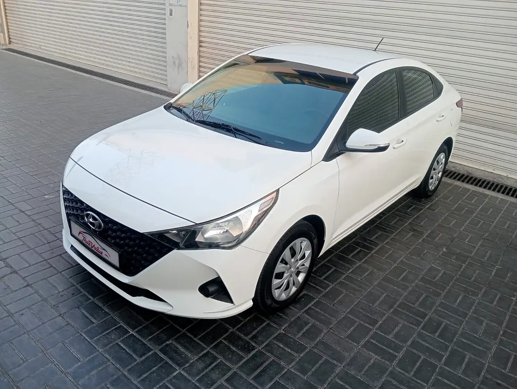Hyundai Accent 2023 — photo 1 of 15