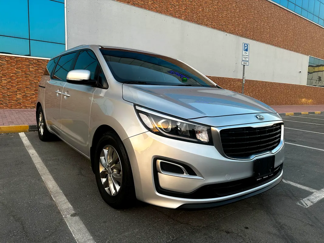 Kia Carnival 2020 — photo 1 of 14