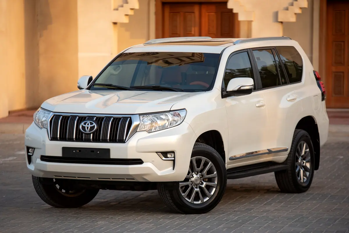 Toyota Prado 2019 — photo 1 of 20