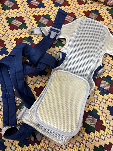 Breathable Mesh Baby Carrier with Adjustable Straps