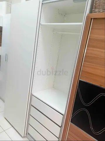 White 2-Door Wardrobe with Shelves and 4 Drawers