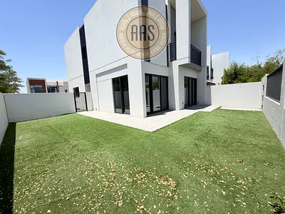 Near To Amenities ! 4Bedroom villa For Rent in La Rosa Villanova