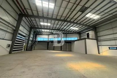 Prime DIP Warehouse | 12,659 Sq Ft | 173 KW Power |Vacant