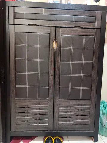 Shoe rack with a 5 selves and 1 drawer. 8 months old. No delivery provided. Only self pickup.