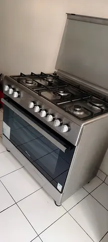 Stainless Steel 5-Burner Gas Cooker with Double Oven - Good Condition