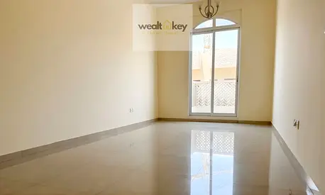 2BHK I Vacant I 3 Balconies I Chiller Free I High ROI