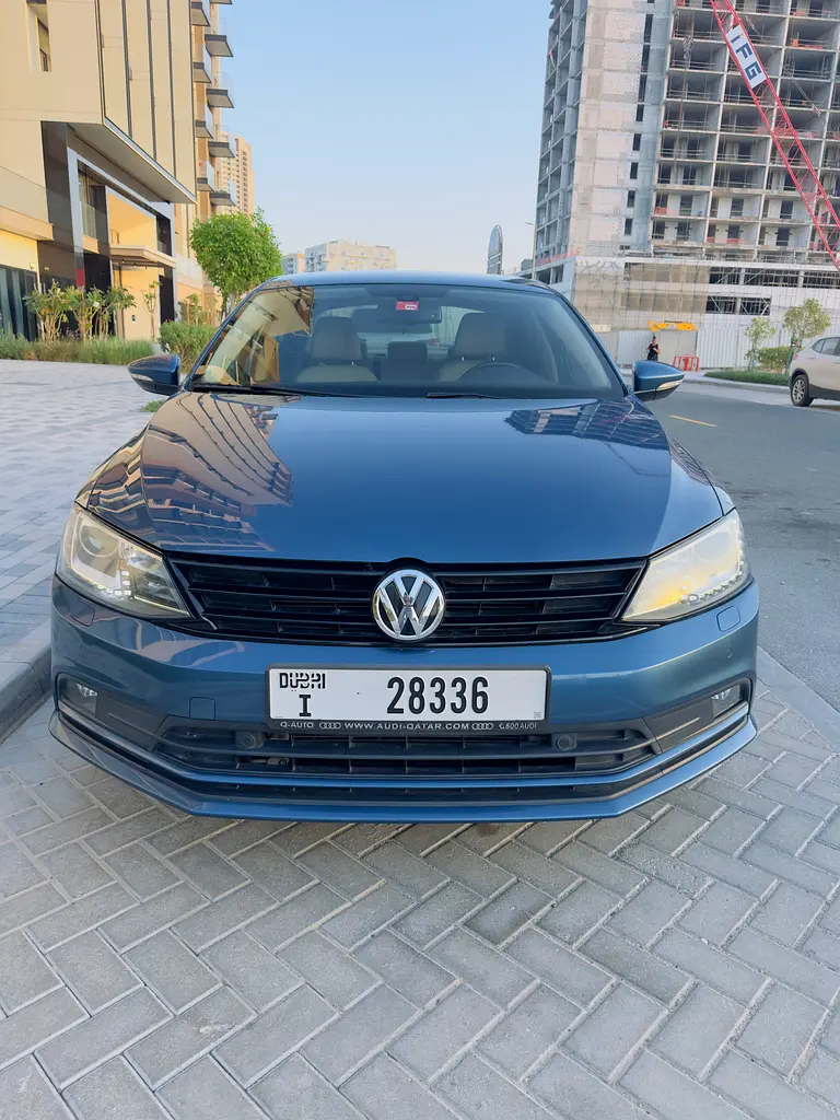 Volkswagen Jetta 2016 — photo 1 of 8