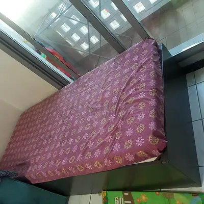 Single bed with mattress.. perfect condition