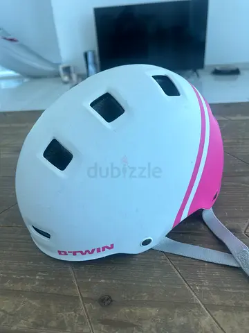 Decathlon BTWIN Teen 520/55-59 cm Childs Bicycle Helmet (Pink Inserts) - Good Condition