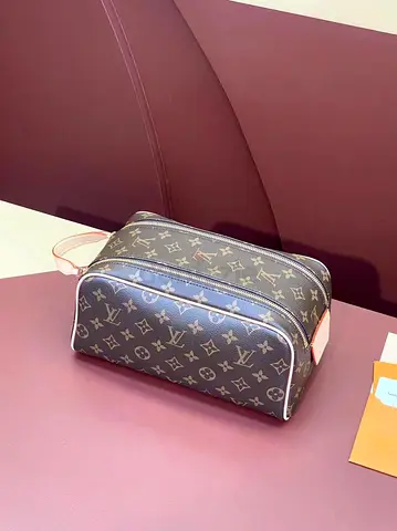 Louis Vuitton Dopp kit pouch