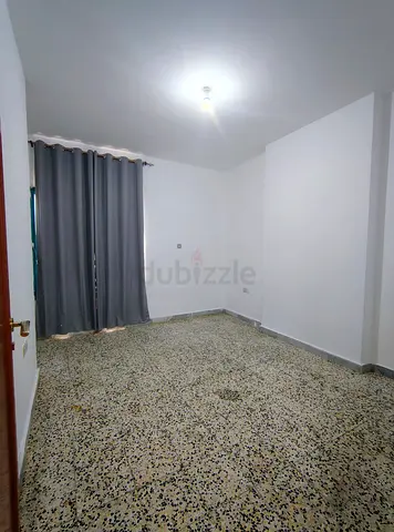 Spacious single room with spacious bathroom available